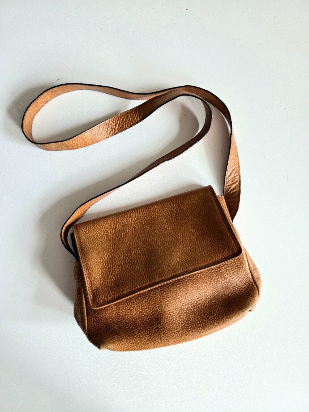 Vintage Desmo Holt Renfrew Made in Italy Caramel Brown Messenger Bag